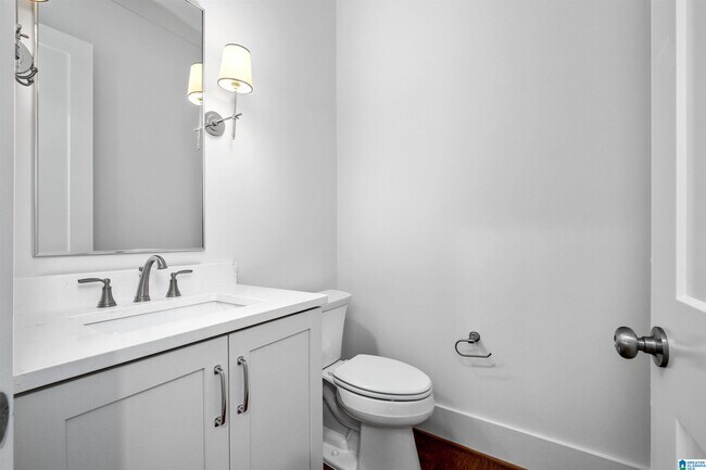 Building Photo - 3789 Poe Dr
