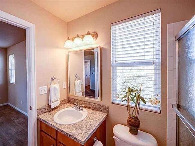 Building Photo - BEST CLASS