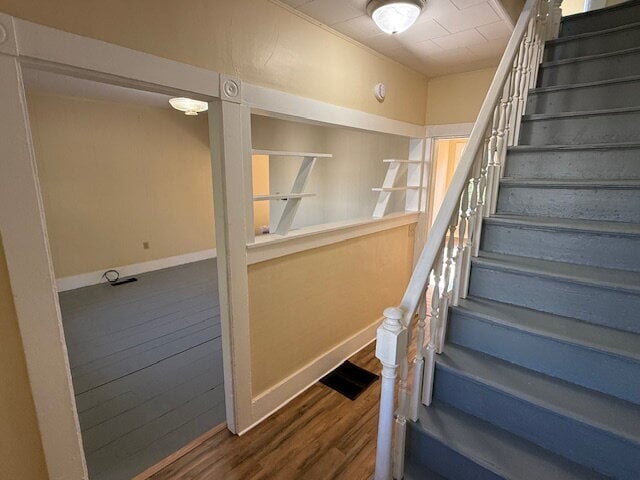 Building Photo - Newly Updated!! 3 Bed, 1 Bath Apartment in...