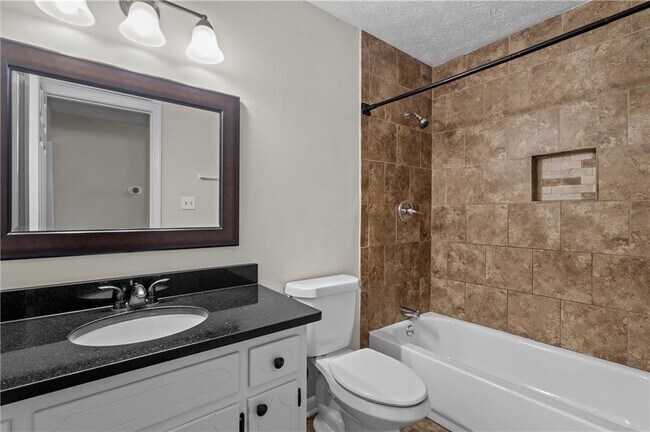 Building Photo - 2400 Salem Dr