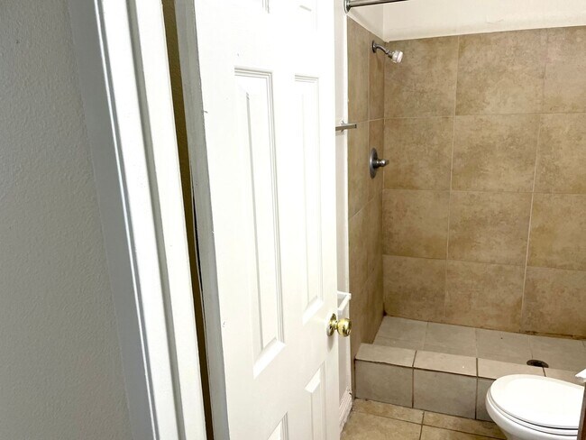 Building Photo - 3351 Brussels St