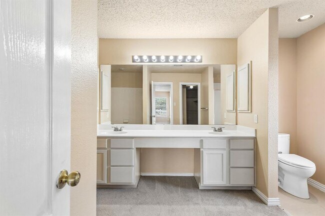Building Photo - 1300 Chalk Ln