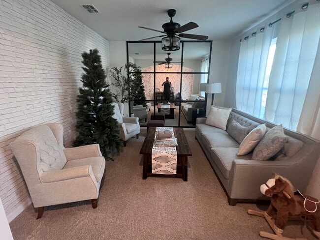 Building Photo - 5358 Douglas Fir Dr