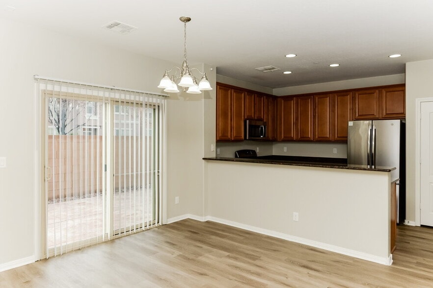 Building Photo - 9025 Refined Ct