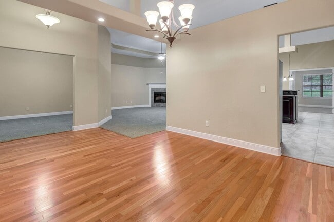Building Photo - 6081 Dragonfly Way