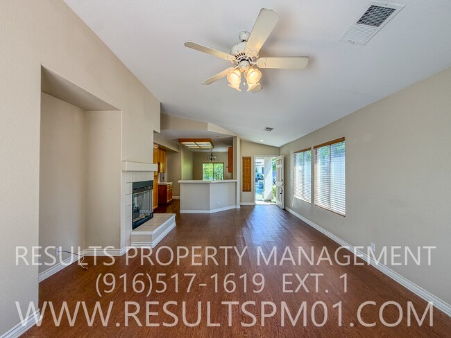 Building Photo - 208 Stavros Ct