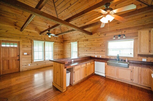 Building Photo - Coming in JUNE!