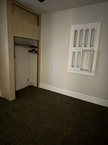 Building Photo - 614 Exeter Ave