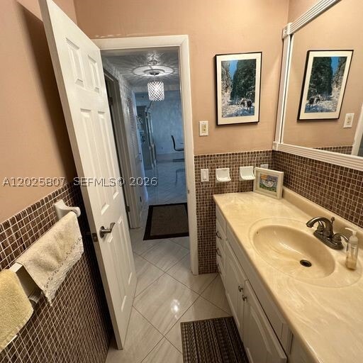 Building Photo - 440 Paradise Isle Blvd