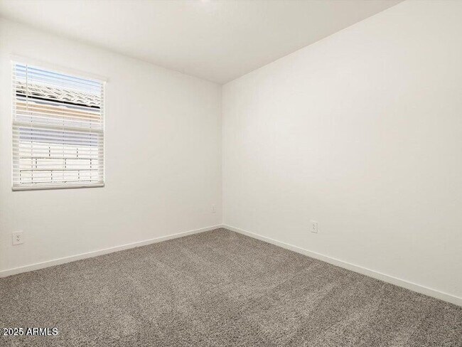 Building Photo - 41740 W Sonoran Trail