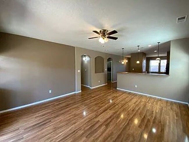 Building Photo - AMAZING HOME