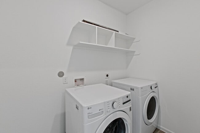 Building Photo - 4127 Balboa Dr