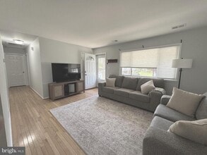 Building Photo - 13203 Hampshire Ct