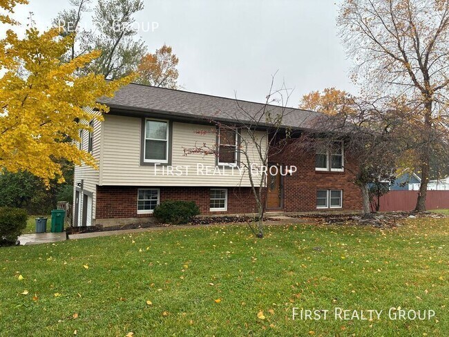 Primary Photo - 37 W Lytle-Five Points Rd