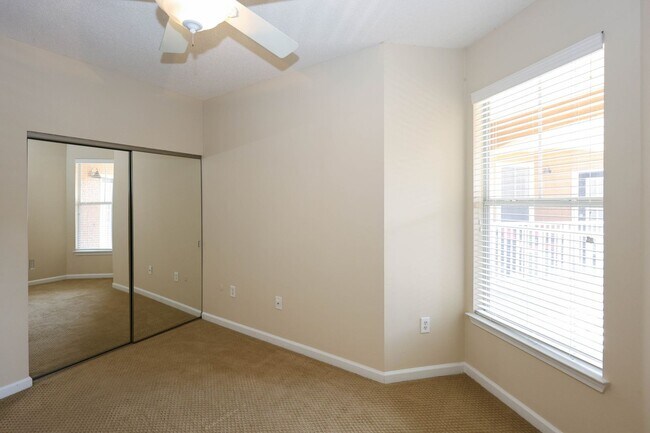 Building Photo - Villa Sonoma Brookhaven