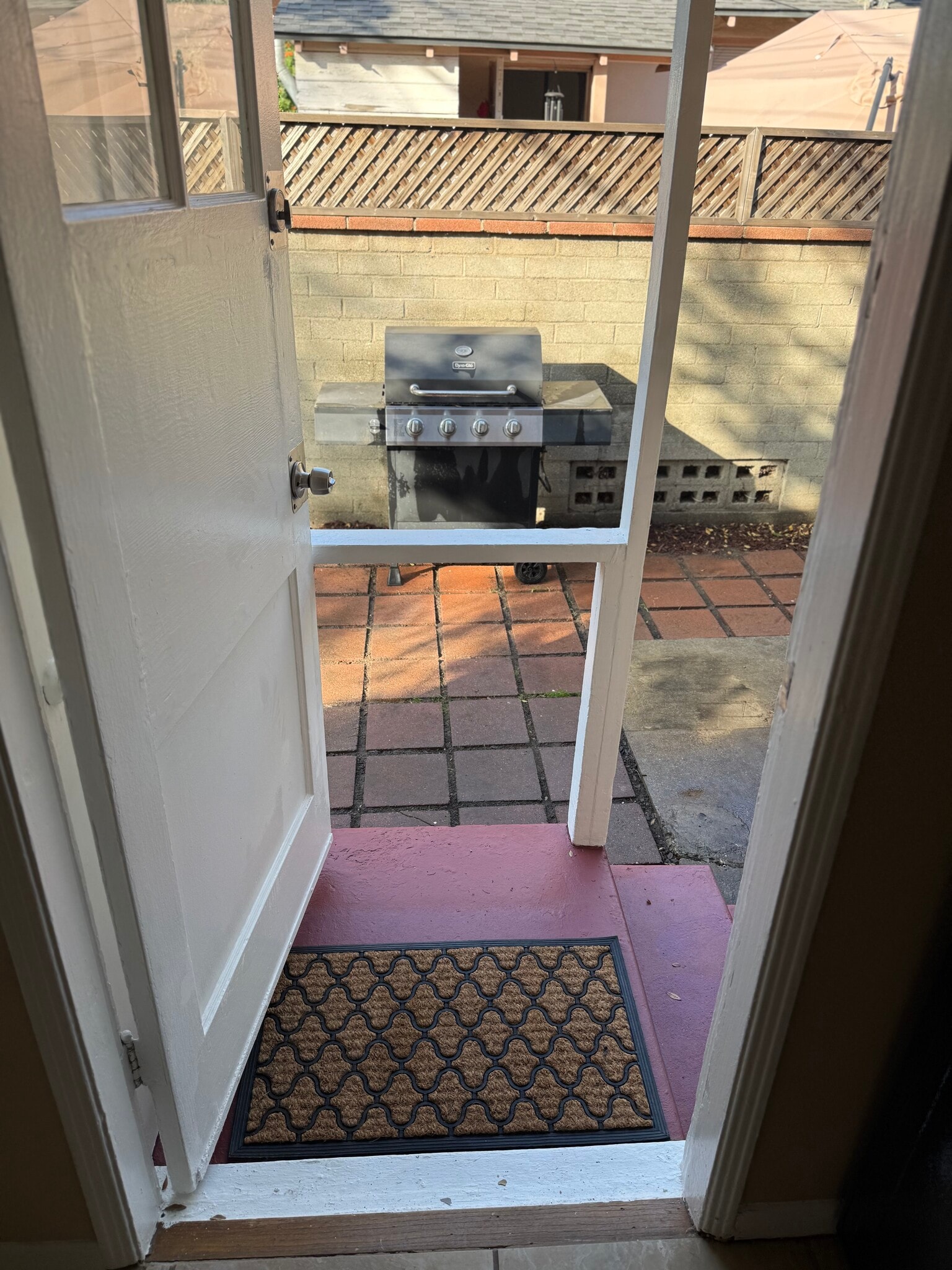 Building Photo - 607 N Rosemary Ln