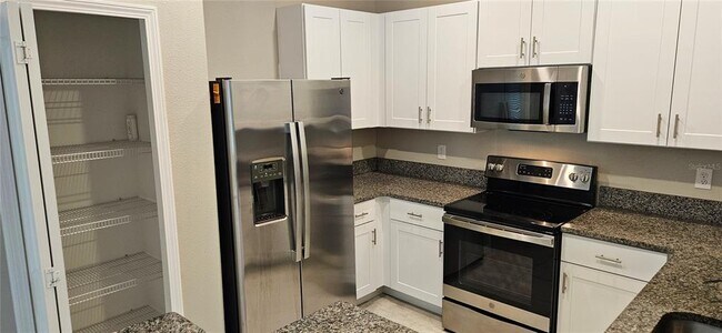 Building Photo - 13475 Crest Lake Dr