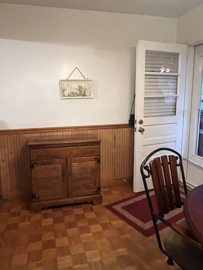 Dining room - 1542 Garst St