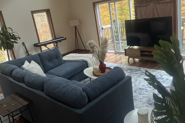 Building Photo - 614 Salls Rd