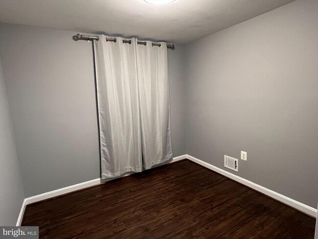 Building Photo - 13829 Londonderry Ct