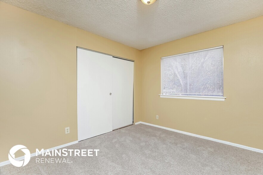 Building Photo - 12427 Constitution Dr