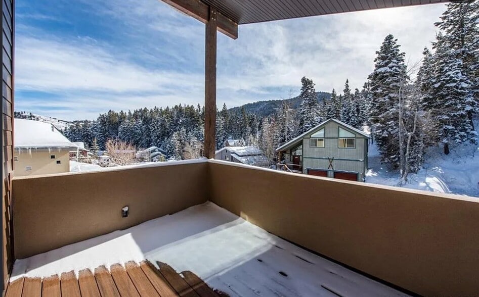 Building Photo - 570 Aspen Dr