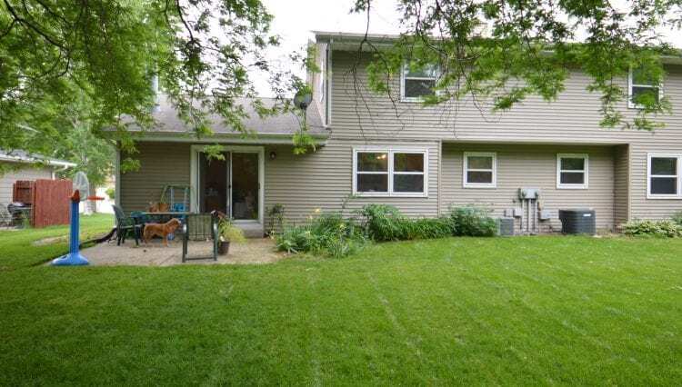 Building Photo - 273 Meadowside Dr