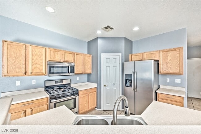 Building Photo - 6057 Slow Bob St