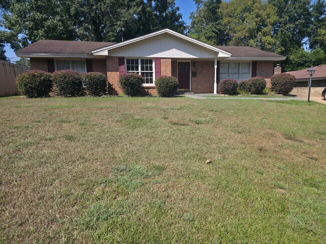 Primary Photo - 738 Forestdale Dr