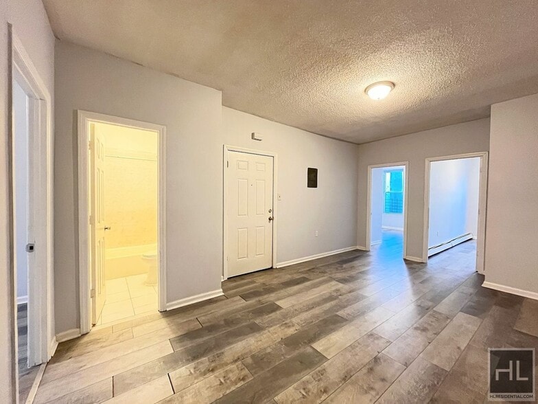 Building Photo - 1836 Park Pl