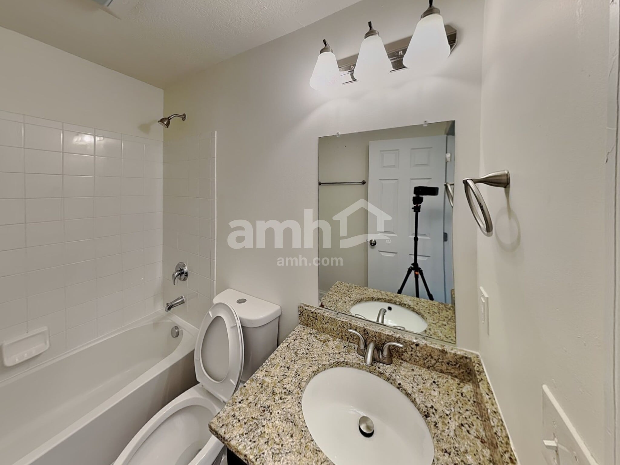 Building Photo - 629 Lanning St