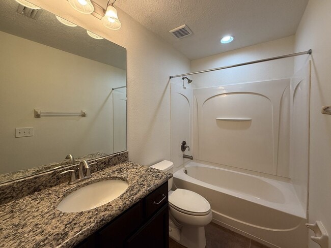 Building Photo - 2742 Birchcreek Dr