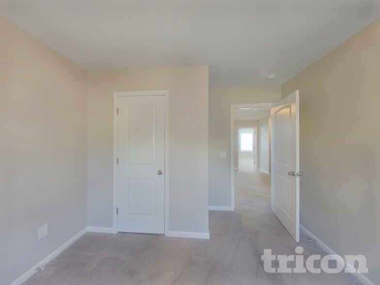 Building Photo - 214 Pilcher Dr