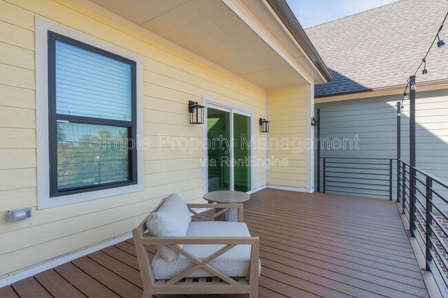 Building Photo - 4005 N Indiana Ave