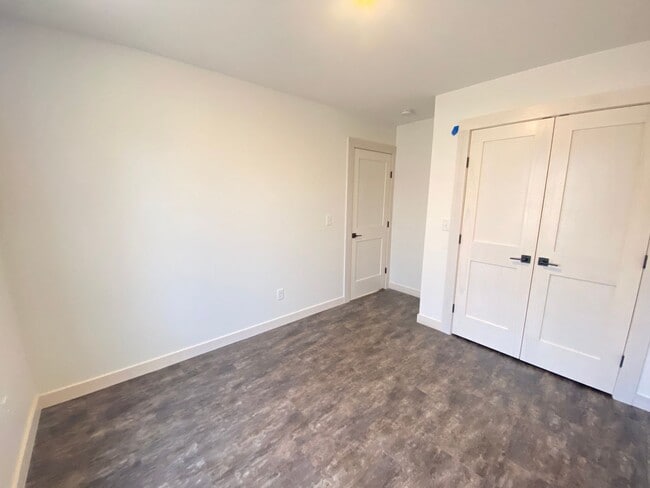 Building Photo - AVAILABLE JUNE - New Construction 3 Bed, 2 Bath Home....Perfect Location!