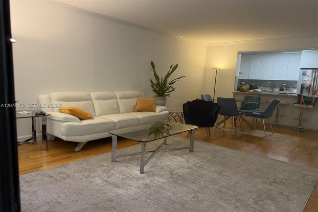 Building Photo - 141 Crandon Blvd