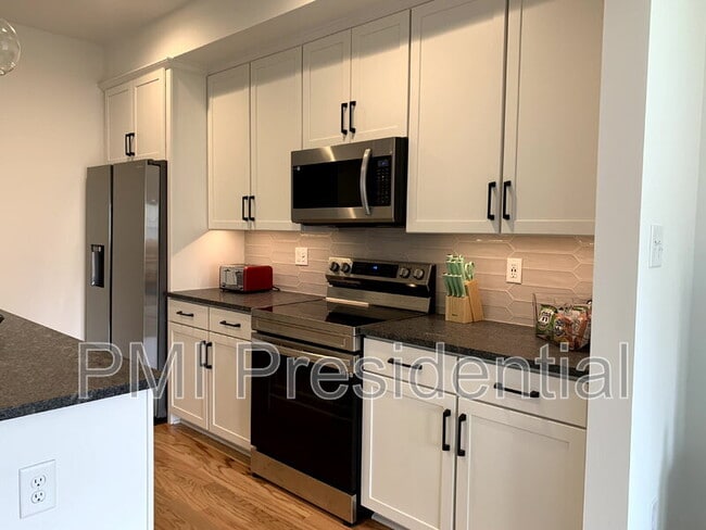 Building Photo - 1318 N 34th St