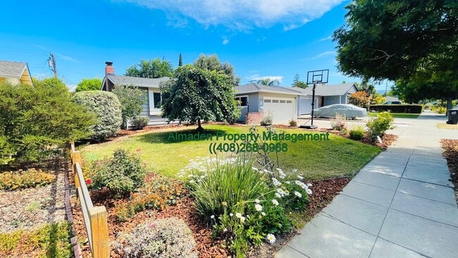 Building Photo - Remodeled Home in Great Location w/ Award Winning Schools & Central A/C!! Pets Negotiable!