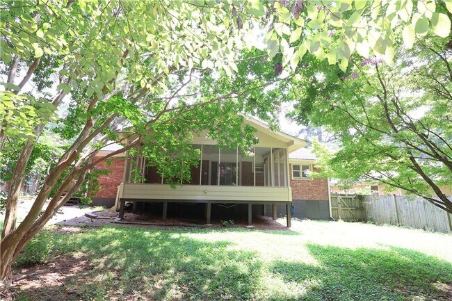 Building Photo - 2994 Judylyn Dr