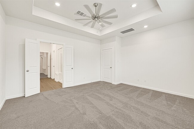 Building Photo - 31823 Autumn Spur Ln