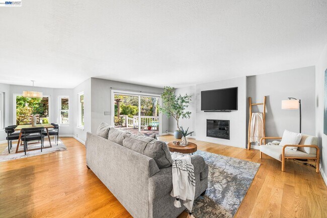 Building Photo - 4262 Tamur Ct