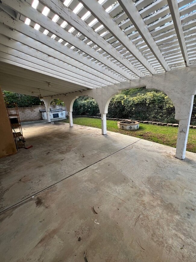 Building Photo - 4420 Putting Green Dr