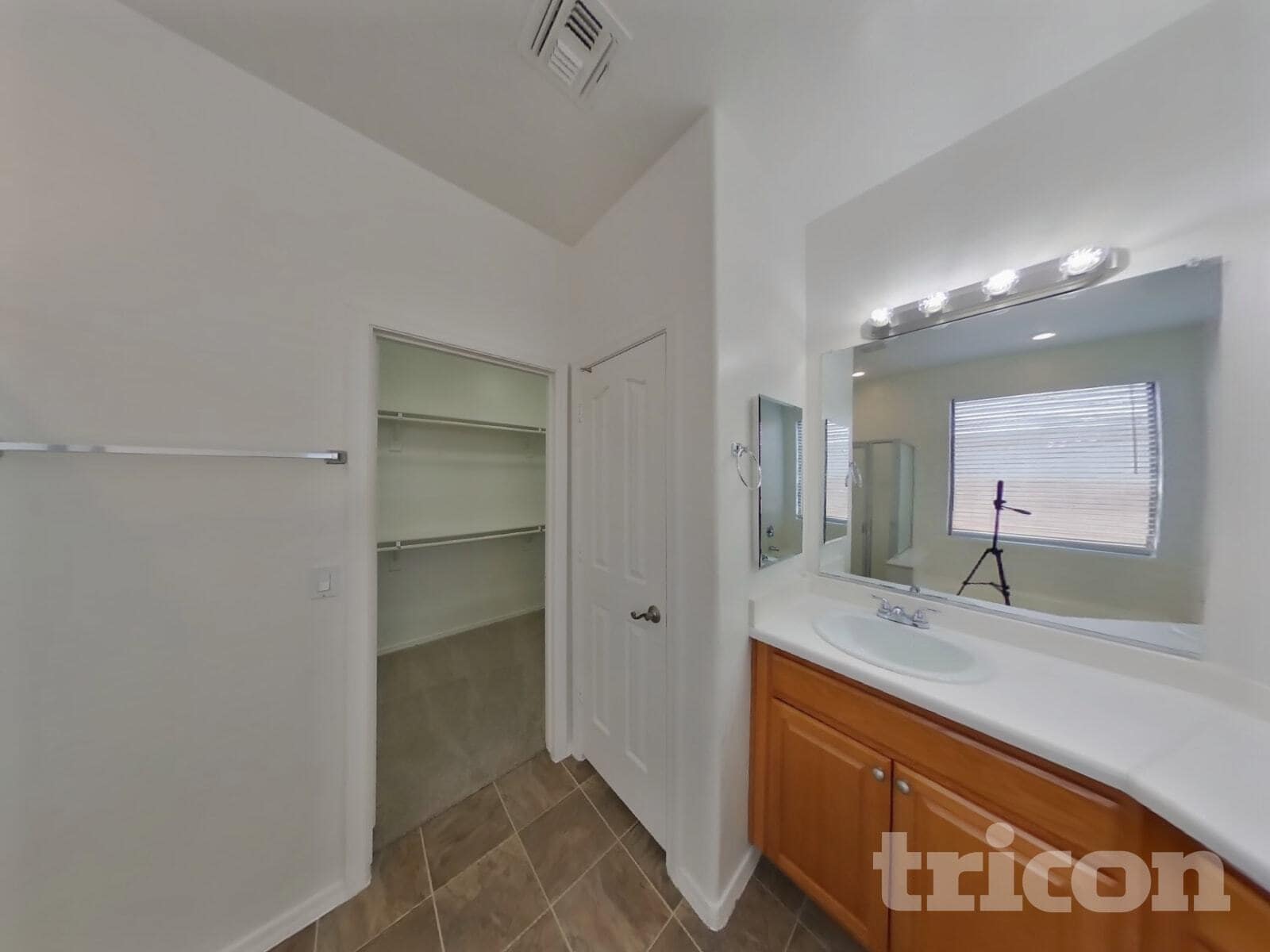 Building Photo - 12566 W Monterey Way