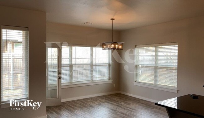 Building Photo - 609 NW 179th Cir