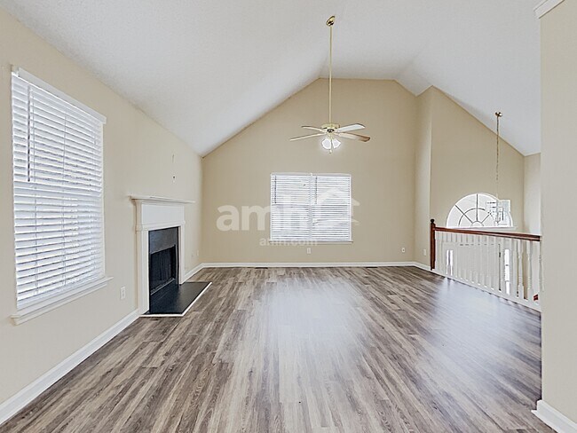 Building Photo - 7745 Poppy Dr