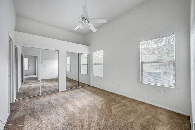Building Photo - Second Story Condo with Open Floor Plan and Granite Counters