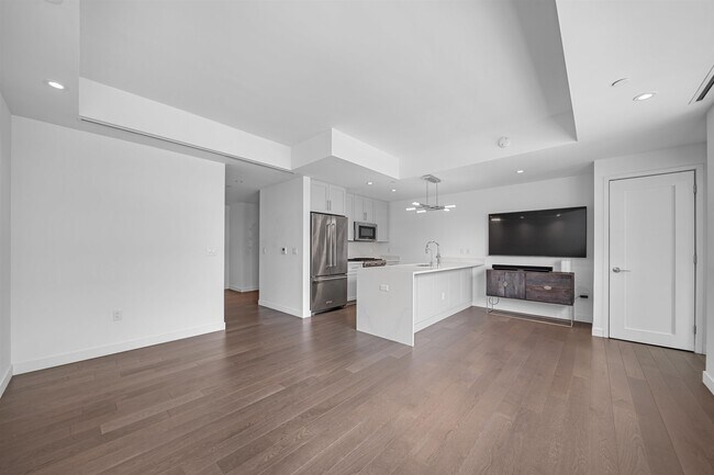 Building Photo - 800 Ave at Port Imperial