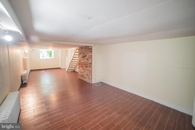 Building Photo - 2108 Pine St