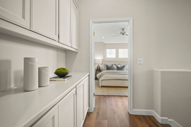 Building Photo - Bright and Spacious, 2BD/2.5BA, Two-Story Condo in Oak Creek in San Ramon- Available NOW!