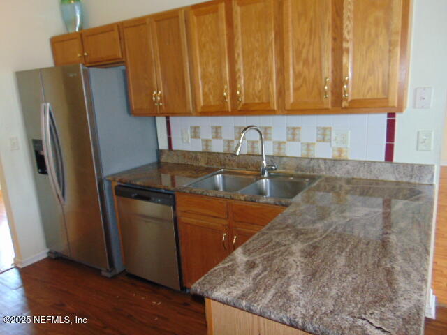 Building Photo - 12162 Millford Ln N